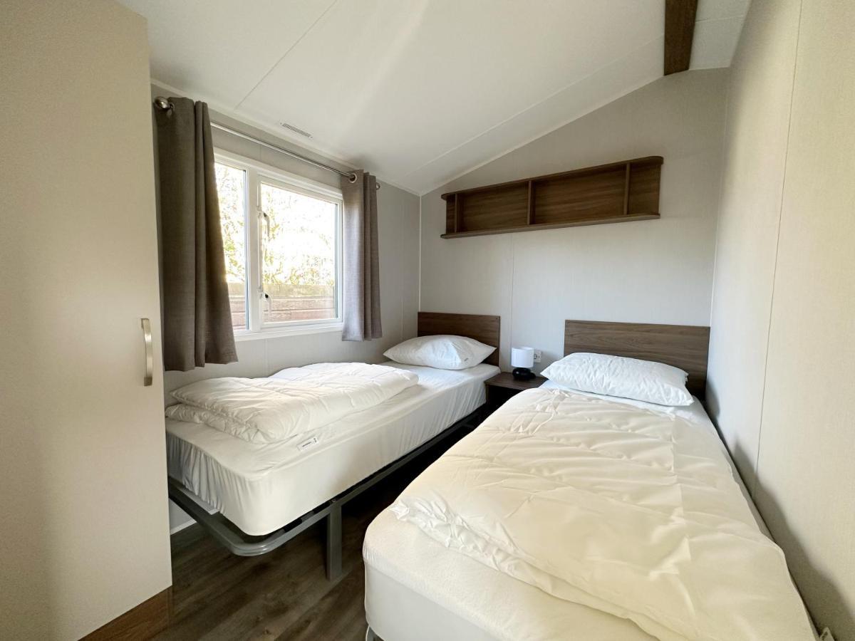 Chalet 550 Op Recreatiepark De Wielen سينت مارتن المظهر الخارجي الصورة