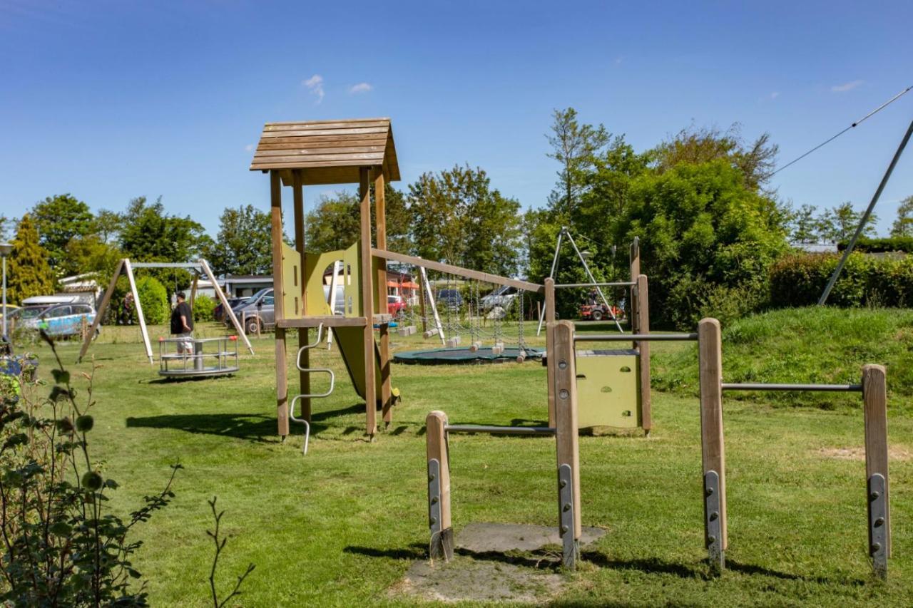Chalet 550 Op Recreatiepark De Wielen سينت مارتن المظهر الخارجي الصورة