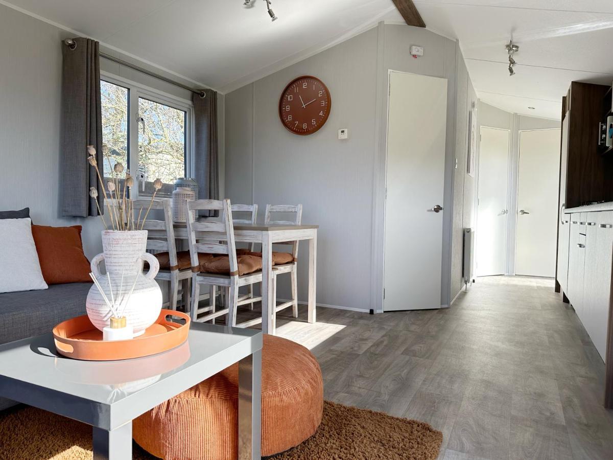 Chalet 550 Op Recreatiepark De Wielen سينت مارتن المظهر الخارجي الصورة