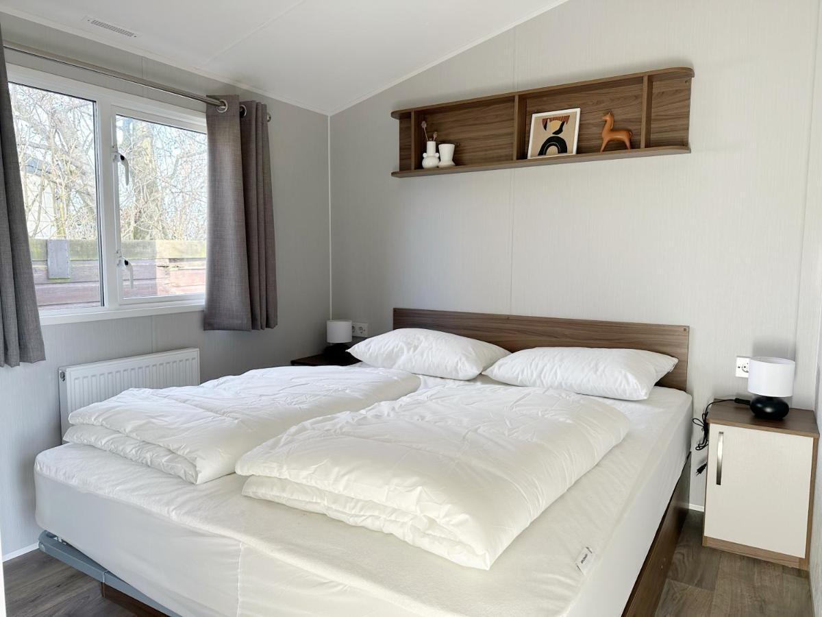 Chalet 550 Op Recreatiepark De Wielen سينت مارتن المظهر الخارجي الصورة